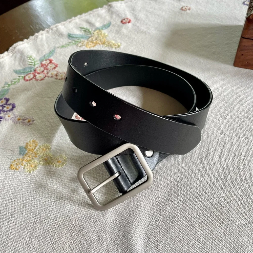 Black Leather Belt with Rectangular Silver Buckle. 40